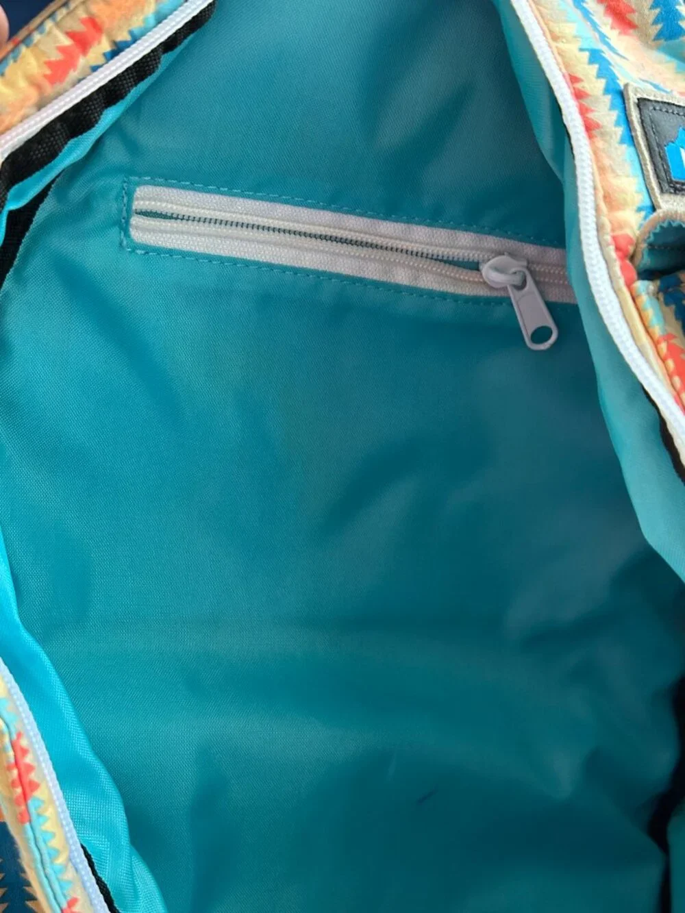 KAVU Rope Sling Bag Crossbody Shoulder Backpack Multicolor Chevron Pattern